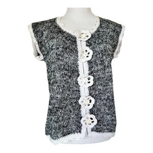 Art to Wear Sleeveless White Black Crochet Sweater Vest Woman Korean Vibes